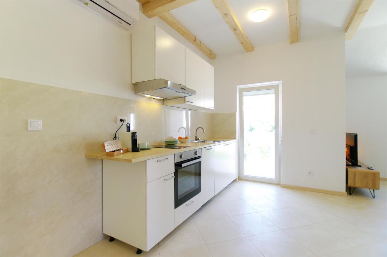 Apartmani Porat Sali Exterior photo